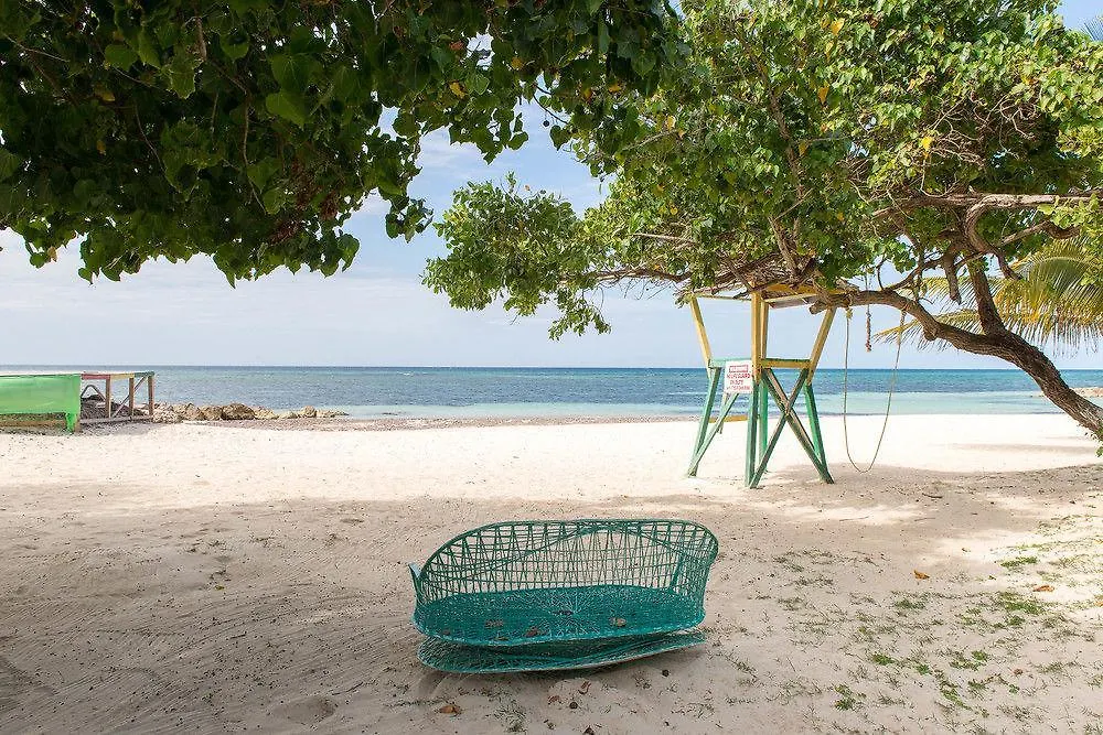 Crystal Beach Apartment At Seacastles مونتيغو باي